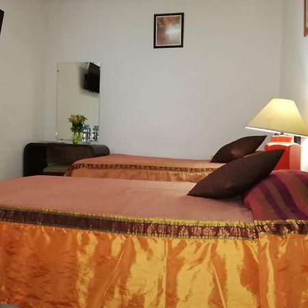 Hotel Grecia Real San Salvador Buitenkant foto