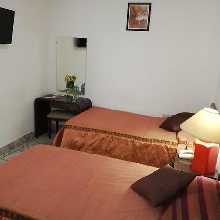 Hotel Grecia Real San Salvador Buitenkant foto