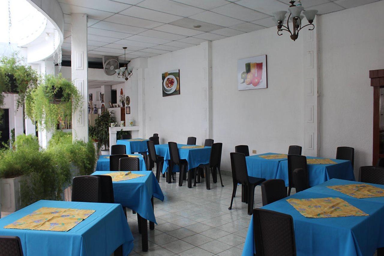 Hotel Grecia Real San Salvador Buitenkant foto