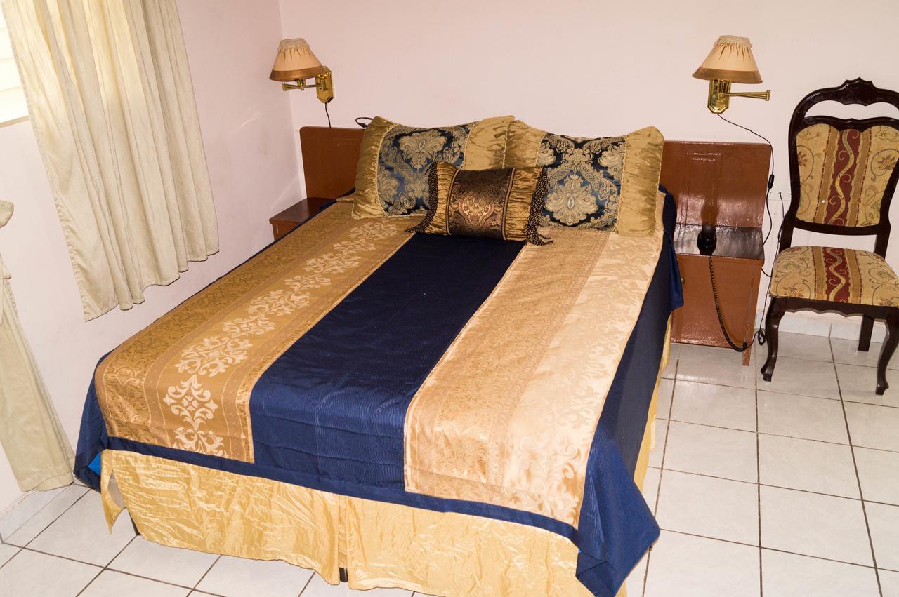 Hotel Grecia Real San Salvador Buitenkant foto
