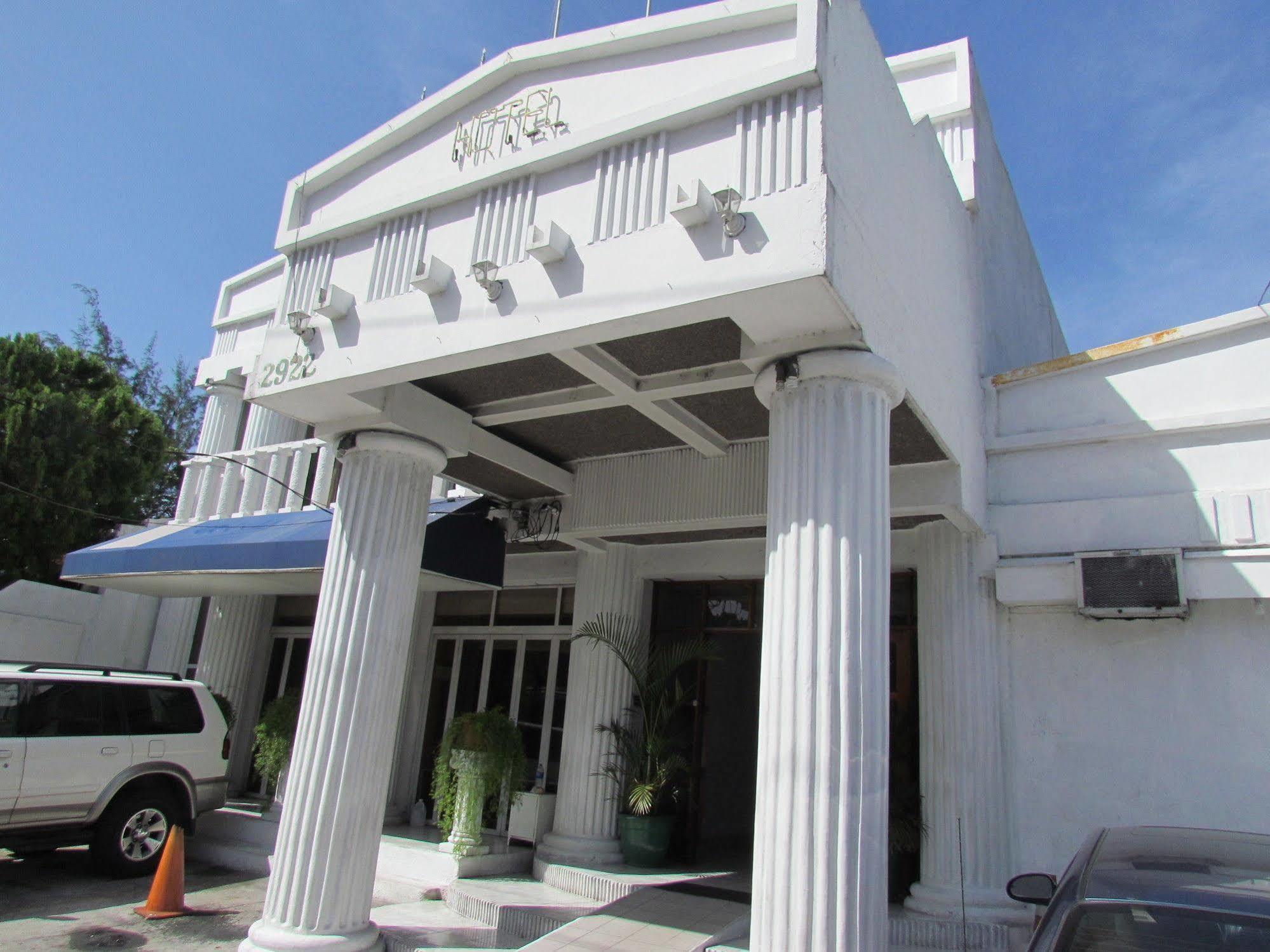 Hotel Grecia Real San Salvador Buitenkant foto