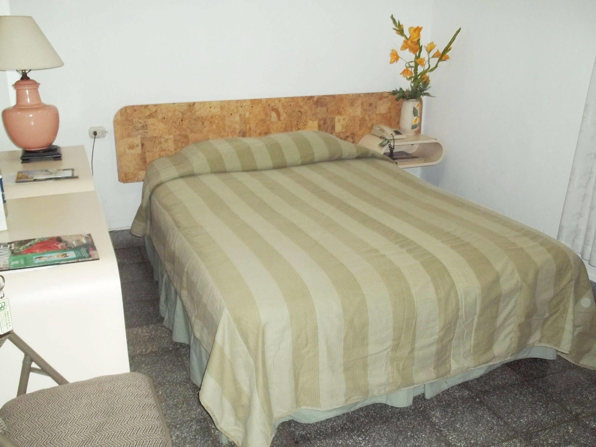 Hotel Grecia Real San Salvador Buitenkant foto