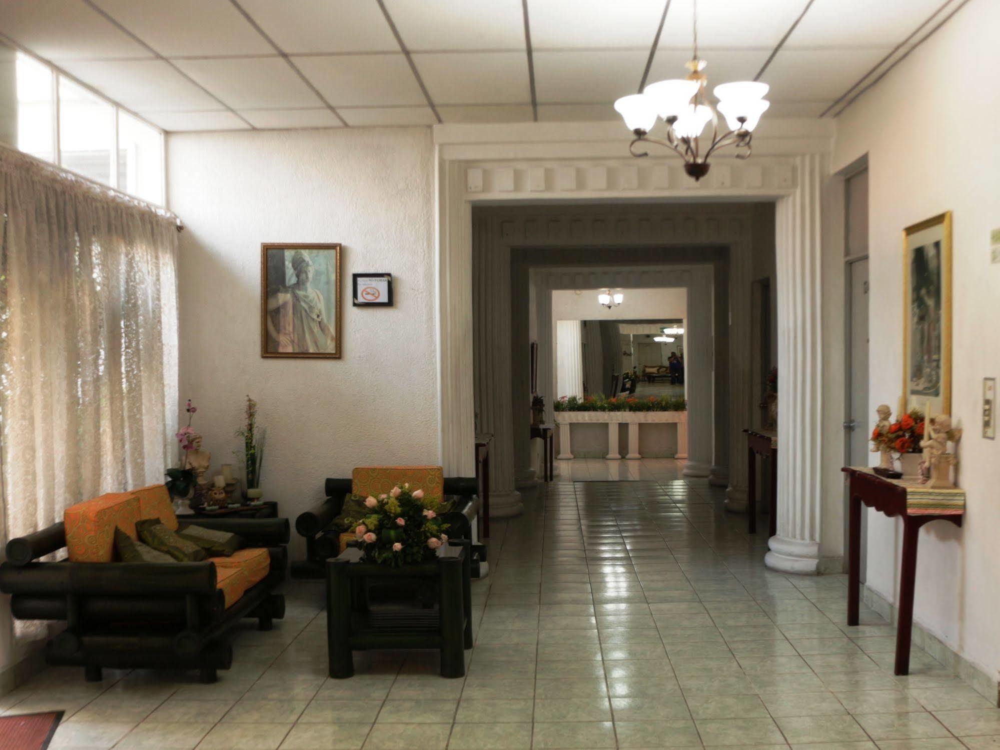 Hotel Grecia Real San Salvador Buitenkant foto