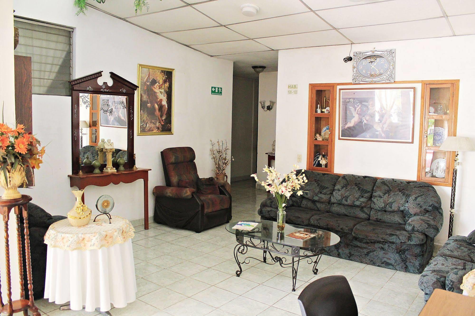 Hotel Grecia Real San Salvador Buitenkant foto