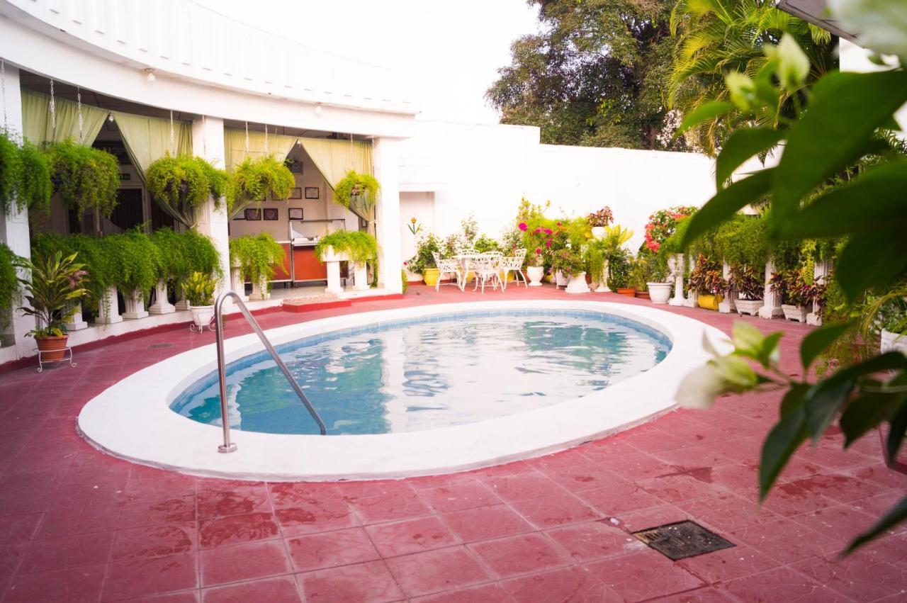 Hotel Grecia Real San Salvador Buitenkant foto
