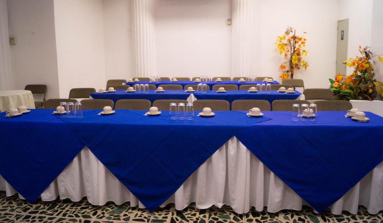 Hotel Grecia Real San Salvador Buitenkant foto